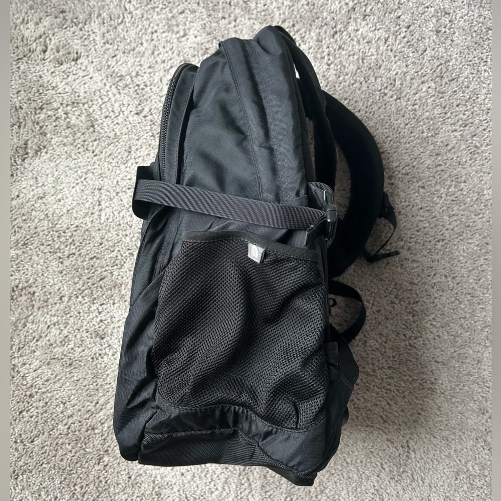 The North Face Recon Backpack - Picture 5 of 10